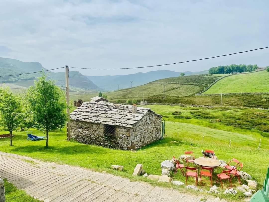 Auberge de jeunesse Refugio Castro Valnera à Espinosa de los Monteros Extérieur photo
